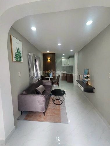 3 tỷ hẽm xh thông - sát mặt tiền - gấp bán.