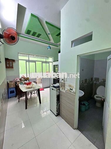 Bán nhà sổ Hồng riêng đường số 10