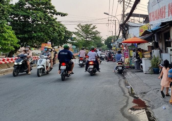 Bán nhà Mặt tiền kinh doanh 4x20m