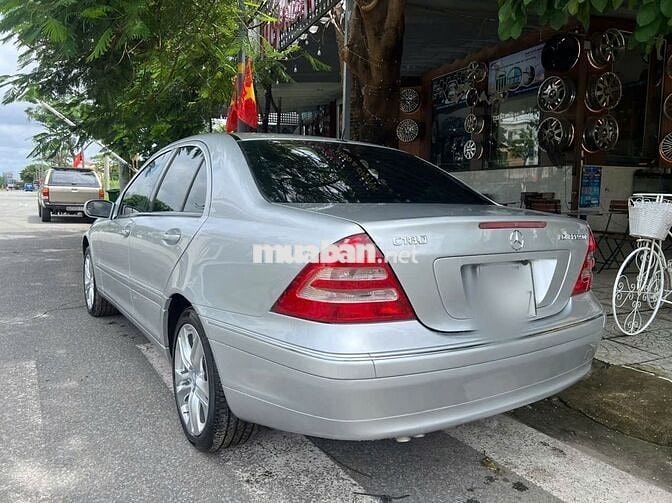 Mercedes Benz C Class 2004  - 90000 km