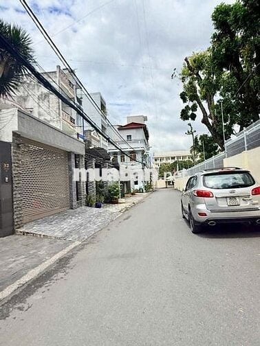 Bán lô đất biệt thự- 91m2-Ngang lớn 8m HXH-Ngay Phạm Văn Đồng- 8.2 tỷ