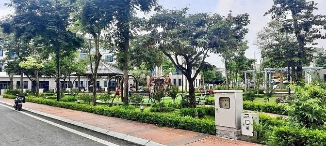 Giảm 4 tỷ giá bán đất có Biệt thự Lan Viên Dt 450m2 mt 21m