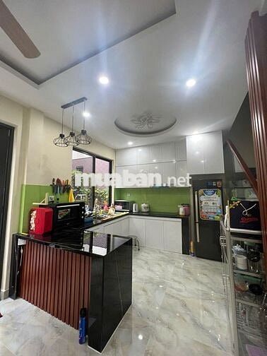 Bán nhà phố vườn trục 16m full nội thất vào ở ngay