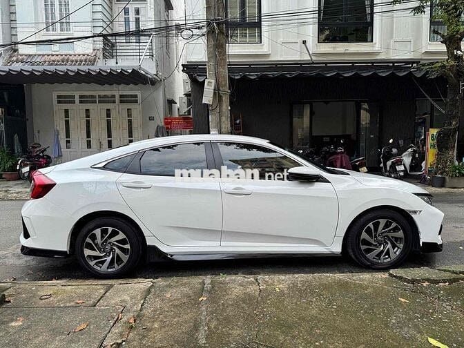 Honda Civic 2019 bản E siêu nét