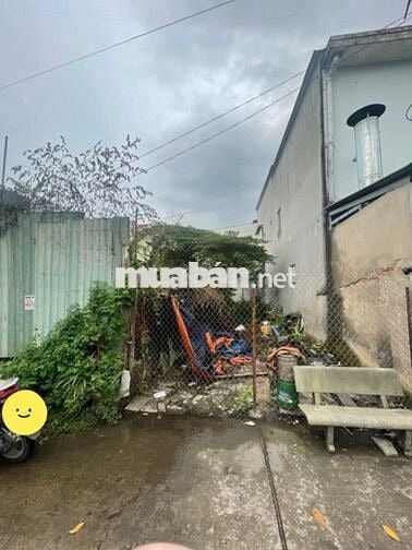 Chủ Gửi Miếng Đất Lô Góc 2 Mặt Ngay Ngã Ba - Hẻm Xe Hơi- Sổ Vuông Vức