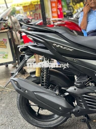 Xe máy Yamaha NVX 155cc 2017