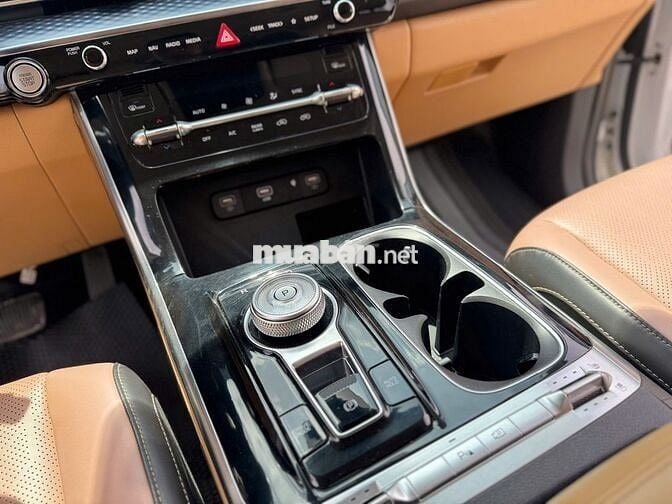 Kia Carnival 2023 Premium 2.2D 8S - 80,000 km.