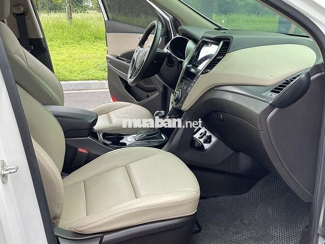 Hyundai SantaFe 2019 tiêu chuẩn 2.4L - 54,000 km.