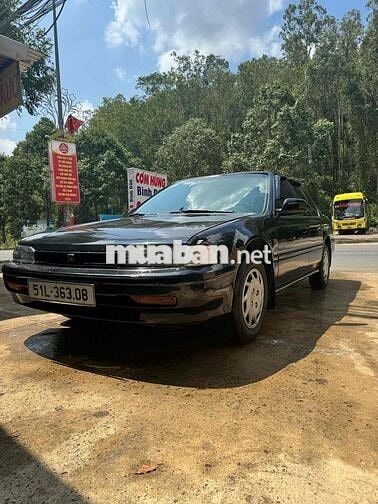Honda Accord 1992 2.0 MT - 99999 km
