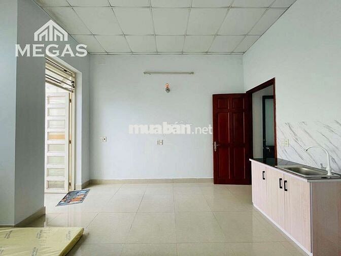Chính Chủ Cho Phòng Có Ban Công Có Nội Thất Khu Tên Lửa Có sẵn