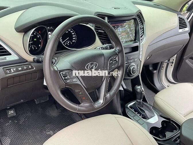 Hyundai SantaFe 2019 tiêu chuẩn 2.4L - 54,000 km.