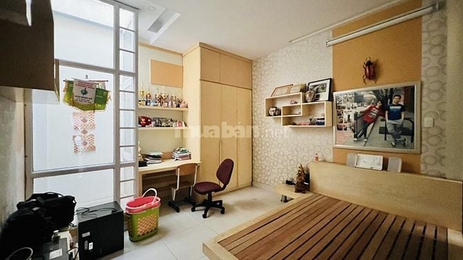 GIÁP QUẬN 10, HẺM 373 LÝ THƯỜNG KIỆT, 71M2(4x18), 4 TẦNG, HẺM Ô TÔ