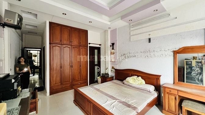 GIÁP QUẬN 10, HẺM 373 LÝ THƯỜNG KIỆT, 71M2(4x18), 4 TẦNG, HẺM Ô TÔ