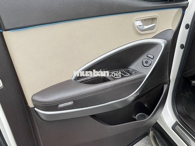 Hyundai SantaFe 2019 tiêu chuẩn 2.4L - 54,000 km.