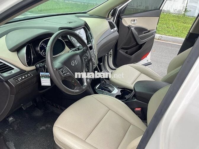 Hyundai SantaFe 2019 tiêu chuẩn 2.4L - 54,000 km.