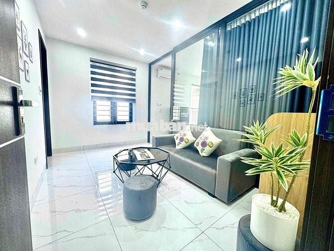 CHO THUÊ CĂN HỘ 1 PHÒNG NGỦ BAN CÔNG SIÊU RỘNG TẠI TRUNG TÂM CẦU GIẤY