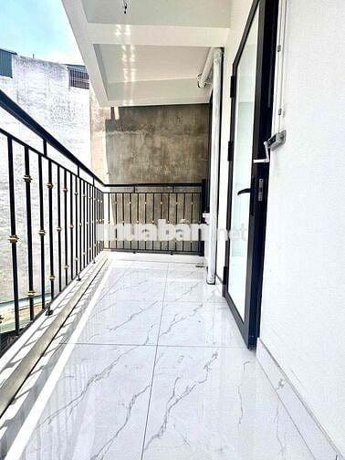 CHO THUÊ CĂN HỘ 1 PHÒNG NGỦ BAN CÔNG SIÊU RỘNG TẠI TRUNG TÂM CẦU GIẤY