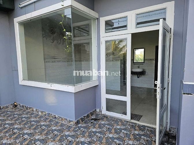 Bán gấp nhà phường Phú Hữu, Quận 9, TP.Thủ Đức. Kiên cố 3 tầng. 5mx16m