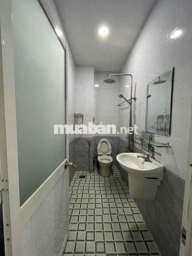 NHÀ GÓC 2 MẶT TIỀN TL31. TRỆT 2 LẦU 3PN 4WC. SÂN XE HƠI