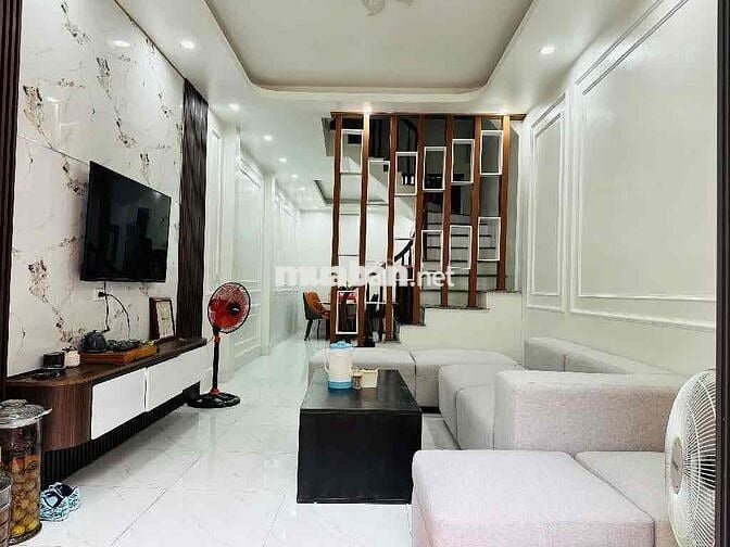 Bán nhà Văn quán 45m2 ô tô qua nhà giá nhỉnh 7 tỷ.