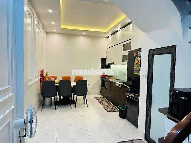 Bán nhà Văn quán 45m2 ô tô qua nhà giá nhỉnh 7 tỷ.