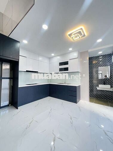 Bán Nhà Lô Góc 100m2 Ngang 8m Mới Xây 4 Tầng HXH Nguyễn Ảnh Thủ Q12