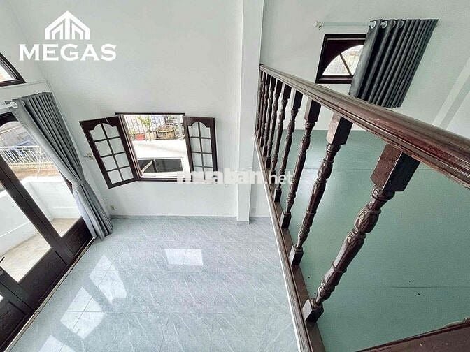 CHO THUÊ CĂN DUPLEX CỬA SỔ LỚN , 47m2 - NGAY CƯ XÁ ĐÔ THÀNH QUẬN 3