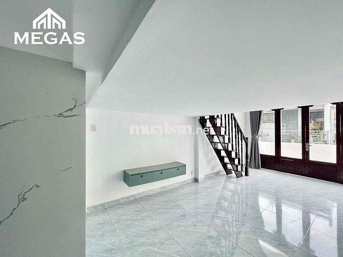 CHO THUÊ CĂN DUPLEX CỬA SỔ LỚN , 47m2 - NGAY CƯ XÁ ĐÔ THÀNH QUẬN 3