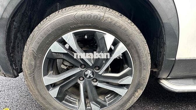 Peugeot 3008 2021 Allure - 13000 km