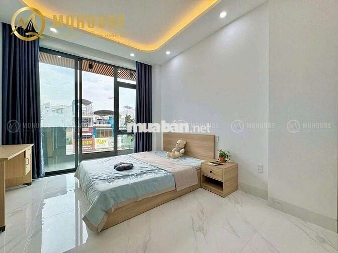 Căn hộ full nội thất ban công thoáng mát Trần Quang Khải Quận 1