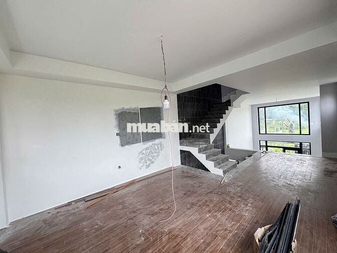 Bán nhà 4 tầng mới hoàn công, Thủ Đức