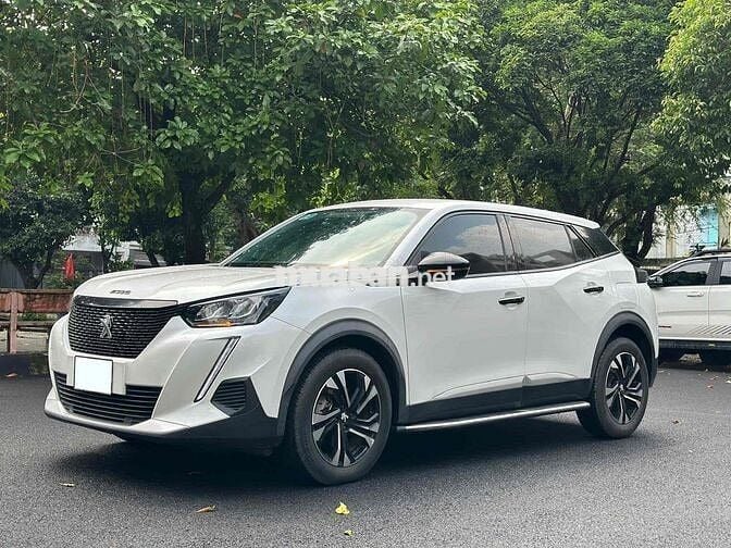 Peugeot 3008 2021 Allure - 13000 km