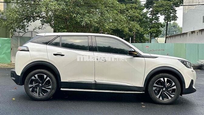 Peugeot 3008 2021 Allure - 13000 km