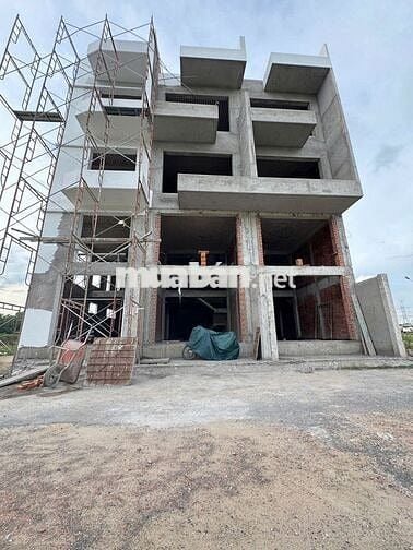 Bán nhà 4 tầng mới hoàn công, Thủ Đức