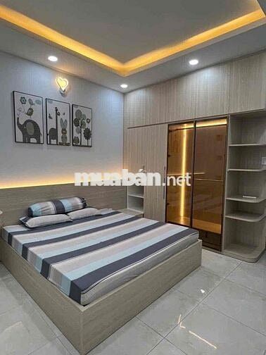 Nhà Mới Đẹp Mặt Tiền Lý Thường Kiệt , DT: 4 x18m, 3lầu 5PN 4WC