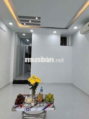 Nhà Mới Đẹp Mặt Tiền Lý Thường Kiệt , DT: 4 x18m, 3lầu 5PN 4WC