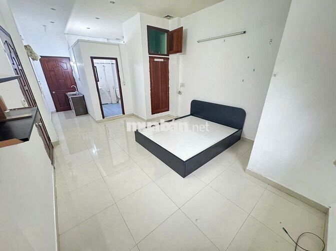 CHDV SETUP MỚI 100% Có Ban công, Cửa sổ - Nội Thất ngay Cộng Hoà