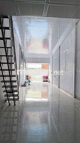 CHO THUÊ KHO XƯỞNG  GẦN NGÃ BA BẦU TÔ KÝ 4x30m=120m, 7tr