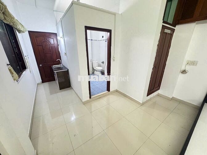 CHDV SETUP MỚI 100% Có Ban công, Cửa sổ - Nội Thất ngay Cộng Hoà
