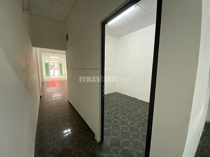 Cho thuê nguyên căn nhà mặt tiền đường Âu Cơ, Tp HCM