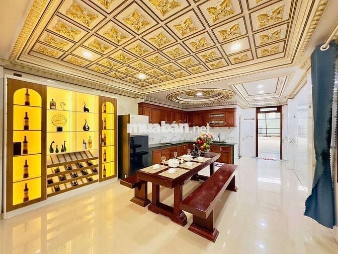 Nhà mới măt tiền dt khủng ( nhà 3 lầu + xưởng) ful nôi thất cao câp