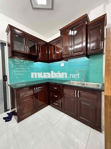 Nhà nhỏ mà có võ, 2 phòng ngủ, 1 trệt 1 lầu, giá chỉ 2.85 tỷ!
