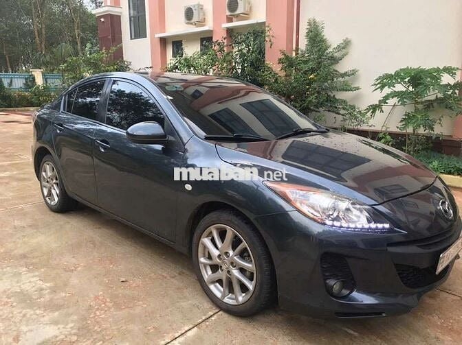 Ô tô Mazda 3S 2013 màu xám 5 chỗ