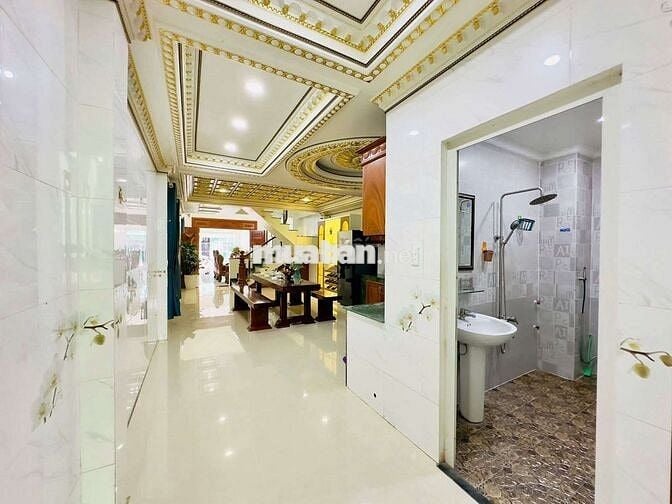 Nhà mới măt tiền dt khủng ( nhà 3 lầu + xưởng) ful nôi thất cao câp