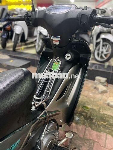 Xe máy Yamaha Sirius RC 2023 màu xám bánh mâm
