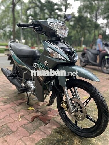 Xe máy Yamaha Sirius RC 2023 màu xám bánh mâm