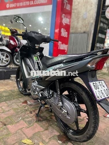 Xe máy Yamaha Sirius RC 2023 màu xám bánh mâm