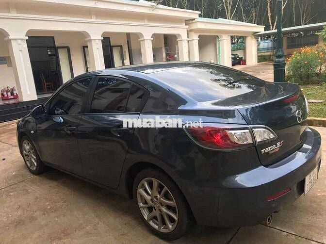 Ô tô Mazda 3S 2013 màu xám 5 chỗ