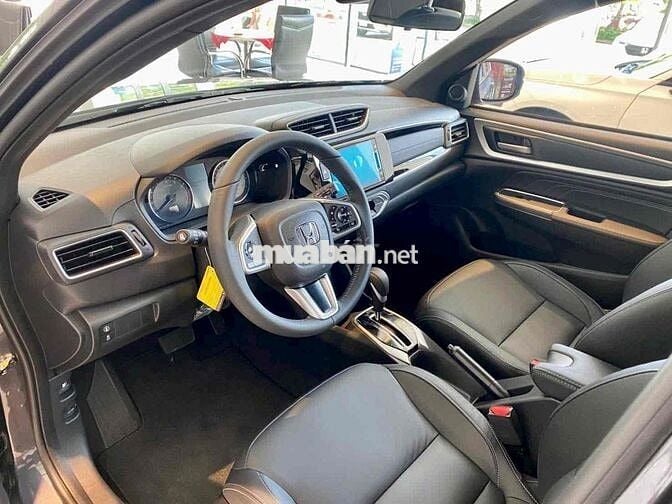 Honda BRV L 2025 Giảm 71tr Kèm Phụ Kiện Xe Có Sẵn