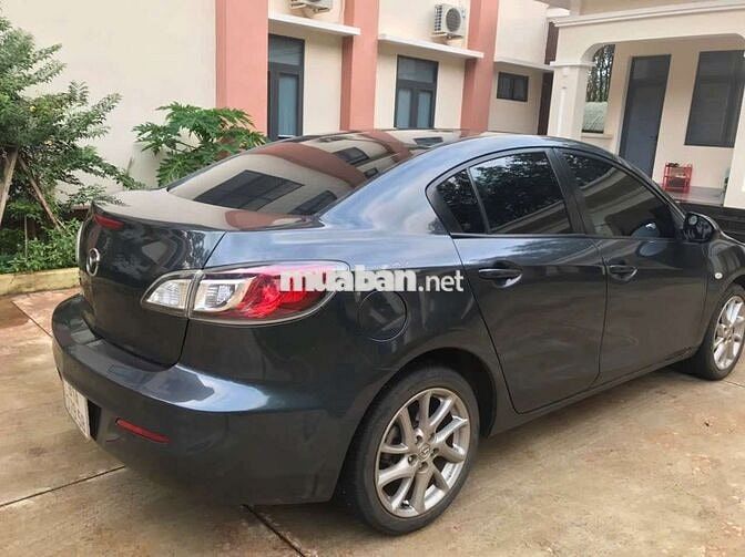 Ô tô Mazda 3S 2013 màu xám 5 chỗ